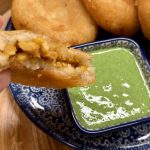 Met chana dal gevulde aloo tikki