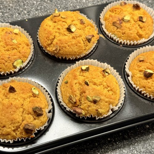 6 Mango muffins in een muffin vorm
