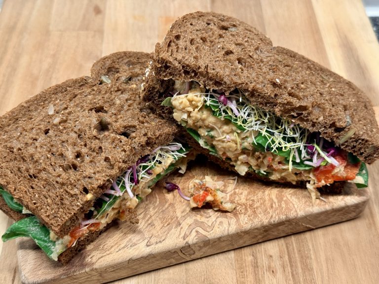 Sandwich kikkererwtensalade
